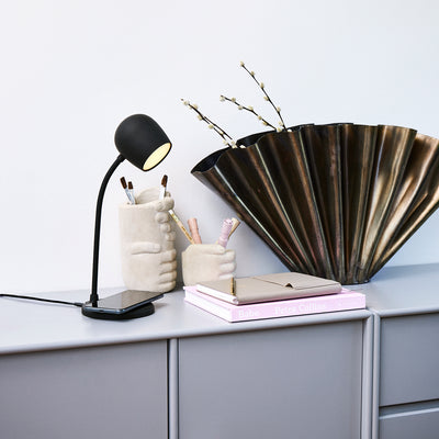 kreafunk | ellie table lamp with speaker + charger | black