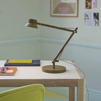 muuto | dedicate table lamp S2 | brown green