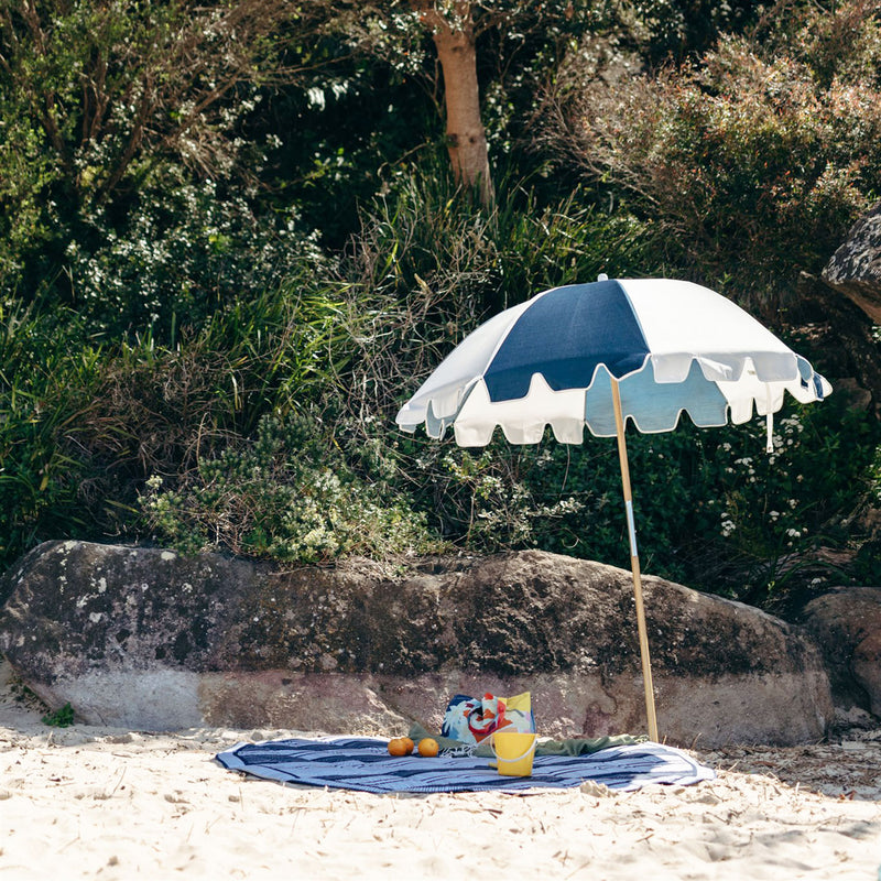 basil bangs | the weekend beach umbrella | serge - DC