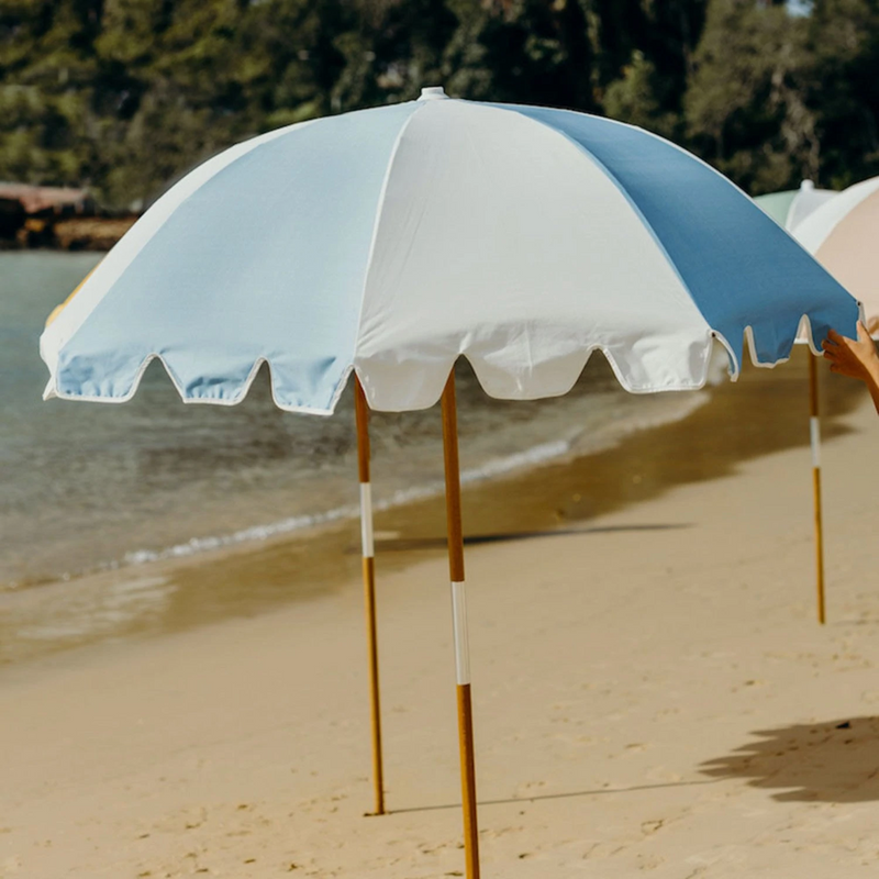 basil bangs | the weekend beach umbrella | mineral - 3DC