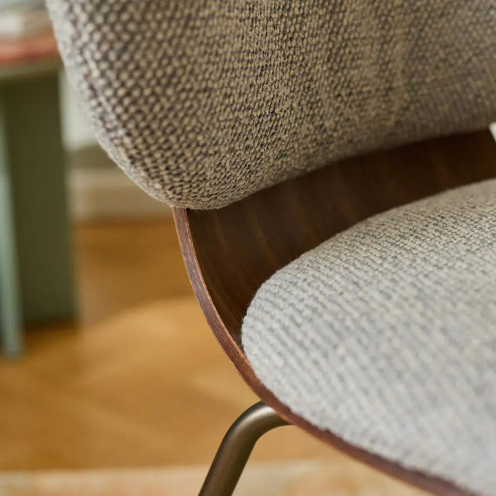 freifrau | ivy armchair | twin-pipe steel frame | CATEGORY 1 FABRIC