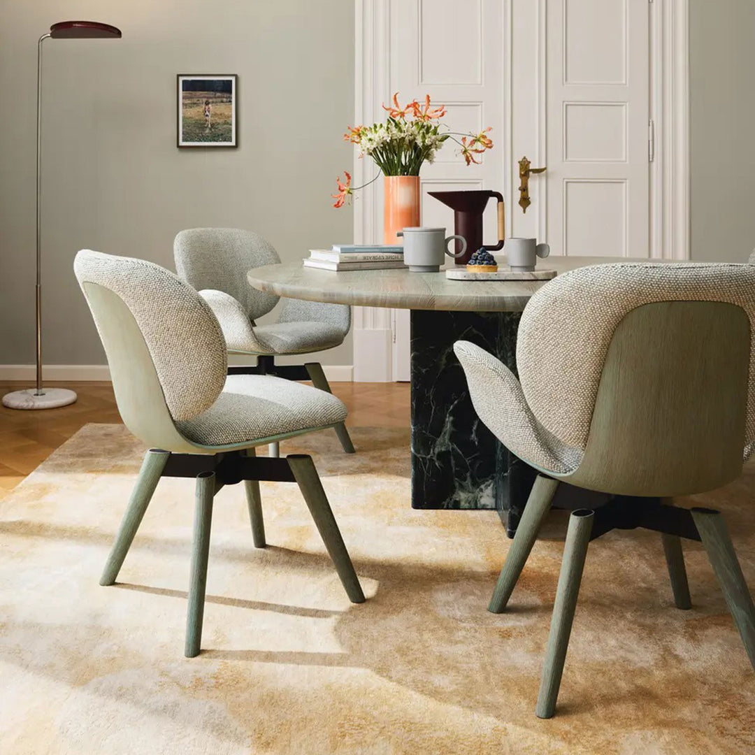 freifrau | ivy armchair | twin-pipe steel frame | CATEGORY 1 FABRIC