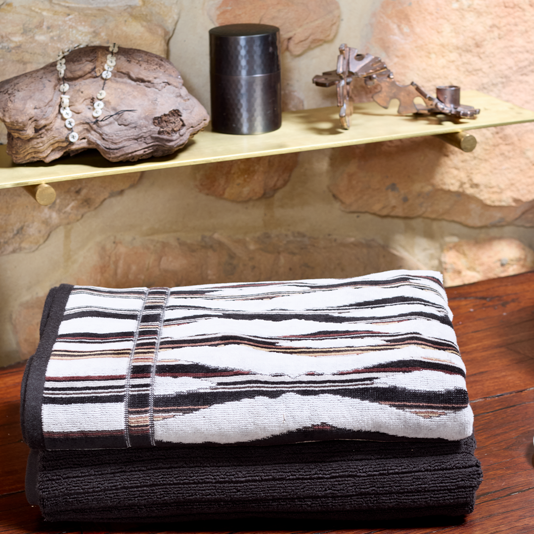 innate collection | ripple towel - dark