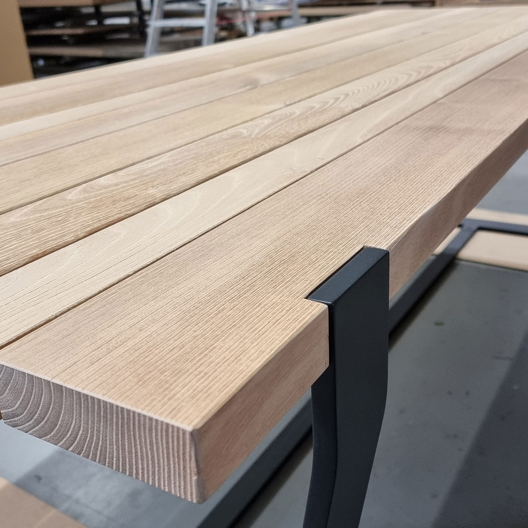 janua | bb 11 clamp outdoor table 240x90cm