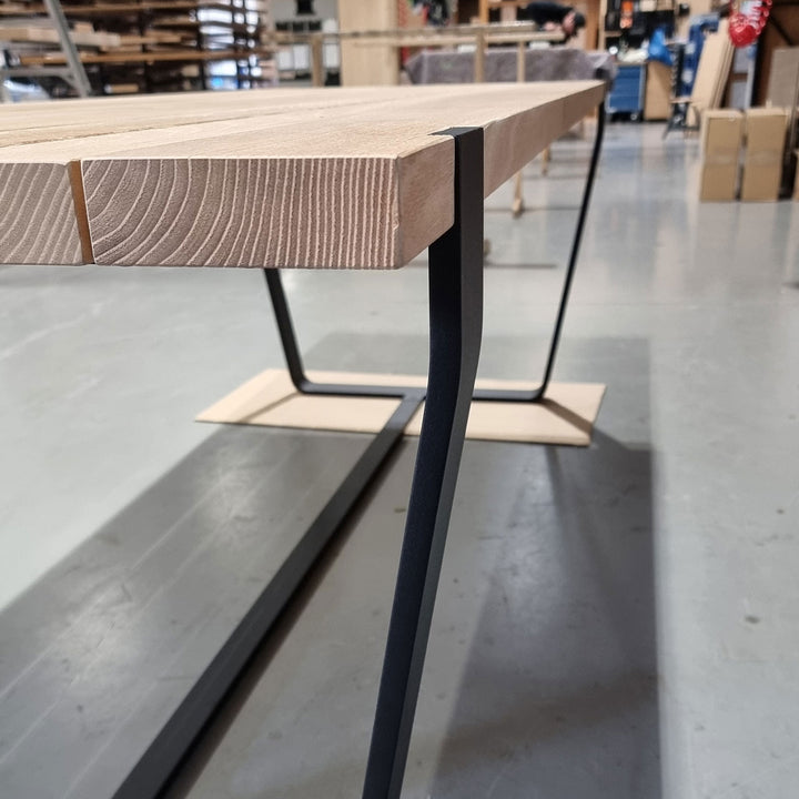 janua | bb 11 clamp outdoor table 240x90cm