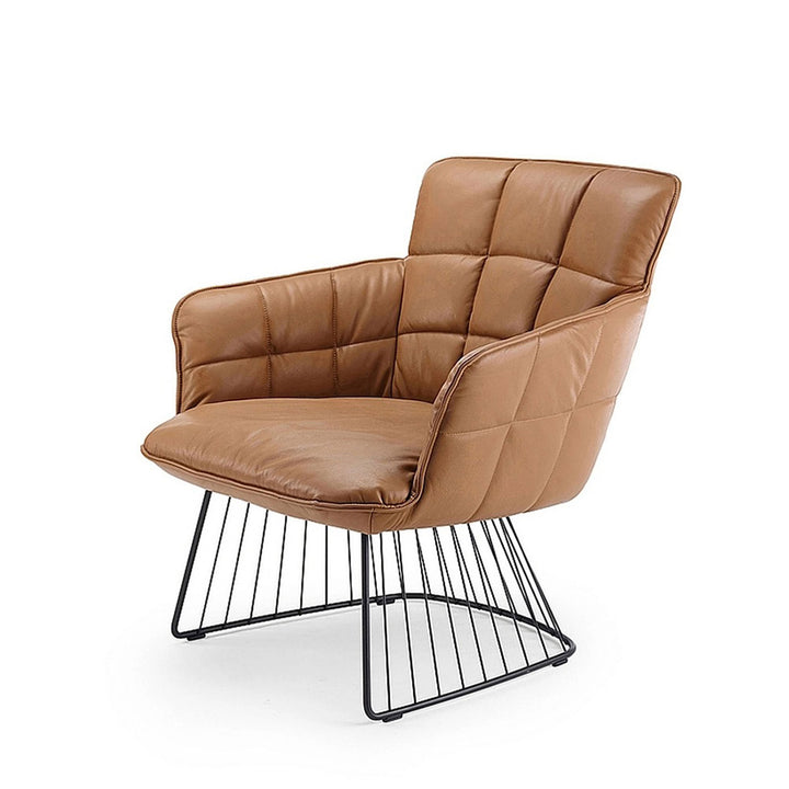 freifrau | marla lounge chair | harp base black | opium whisky leather