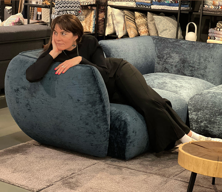 freifrau | mia sofa 5 piece set | chouchou col 113 42 with dedar pouf