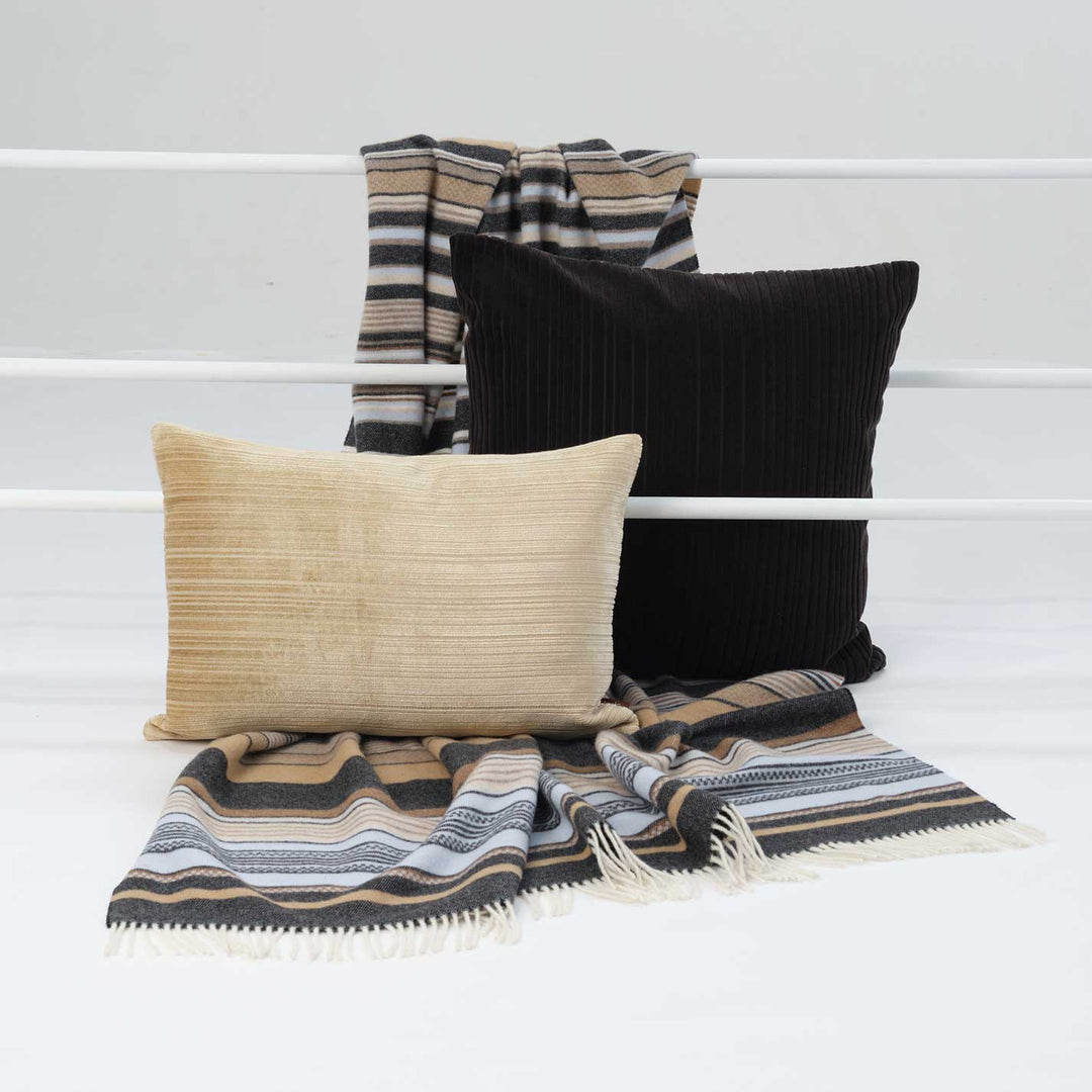 innate collection | strait throw - air