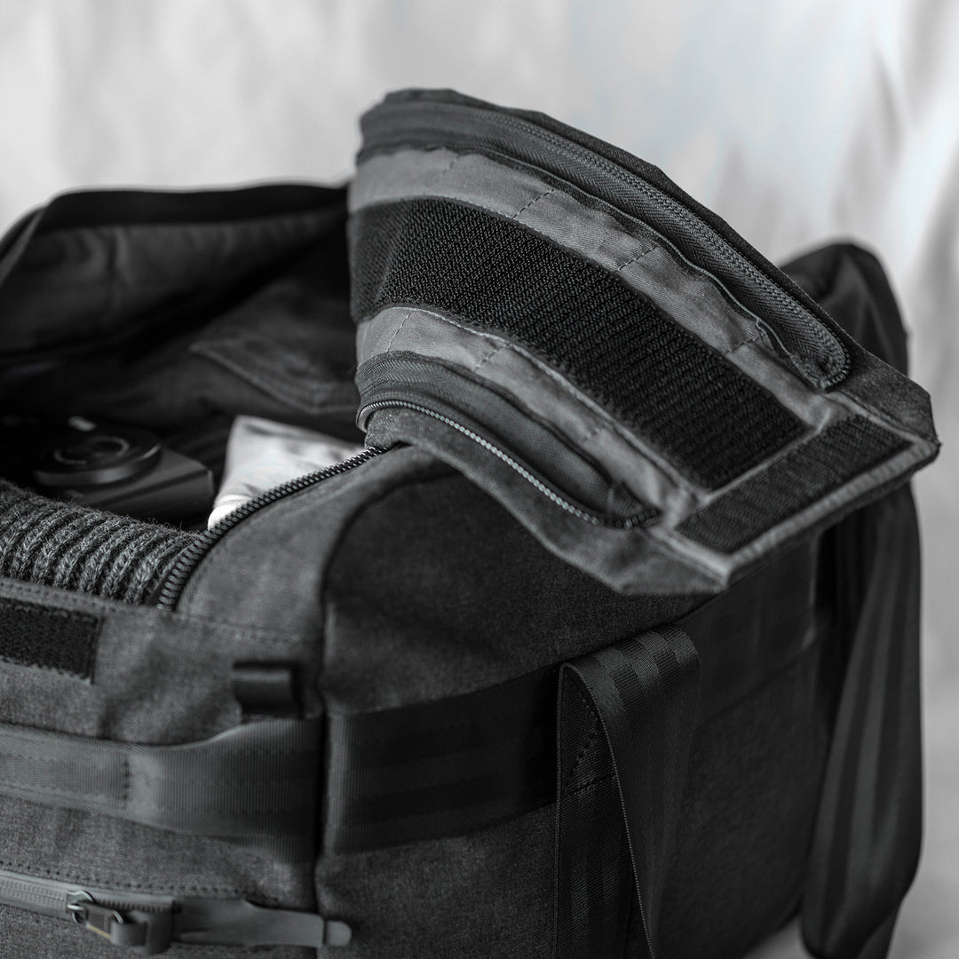 afternoons with Albert | technical weekender bag | black