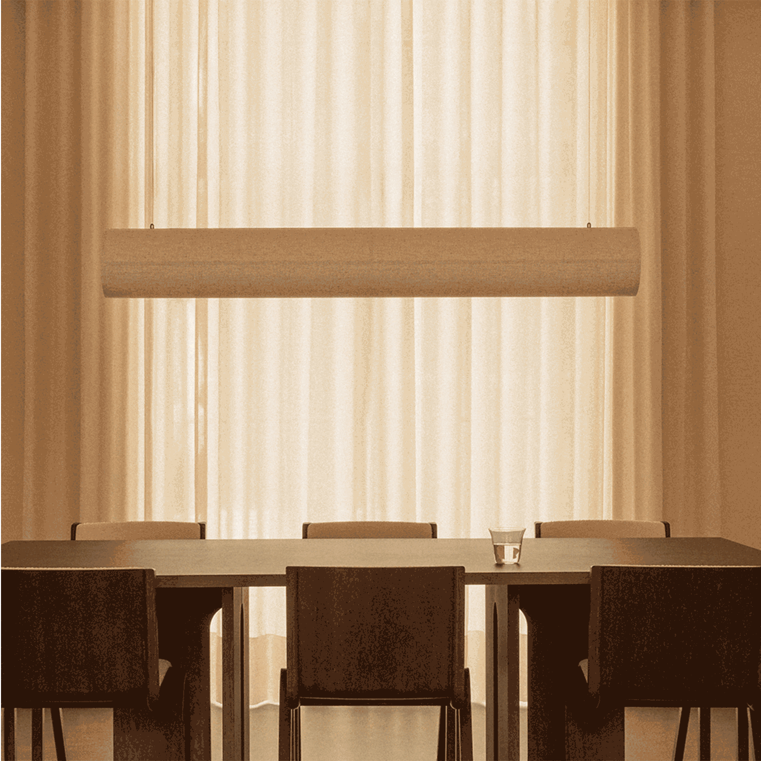 audo_hashira_linear_pendant_lamp_crop6.gif__PID:f71dcdf9-3fae-463b-bcb9-dde0d4fa3733