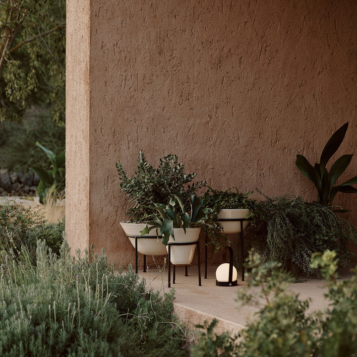 audo copenhagen (menu) | daiza planter | ivory 35x25cm ~ DC