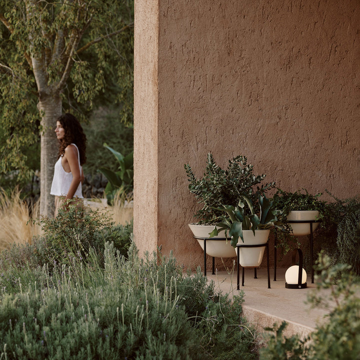 audo copenhagen (menu) | daiza planter | ivory 35x48cm ~ DC