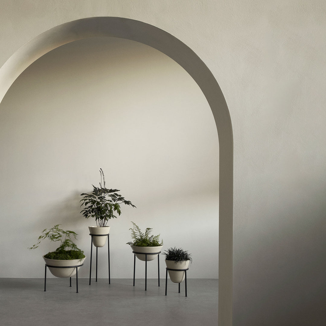 audo copenhagen (menu) | daiza planter | ivory 35x48cm ~ DC