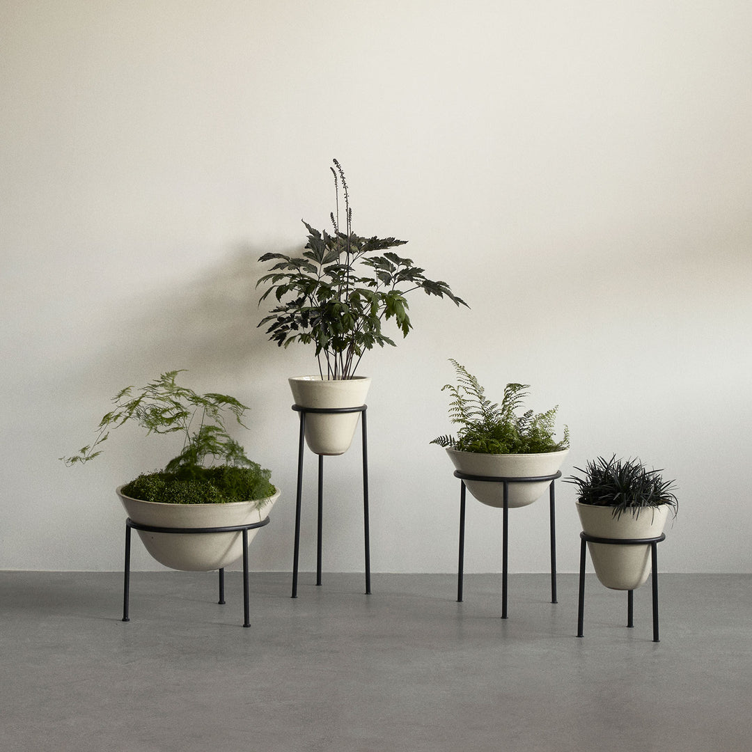 audo copenhagen (menu) | daiza planter | ivory 35x48cm ~ DC