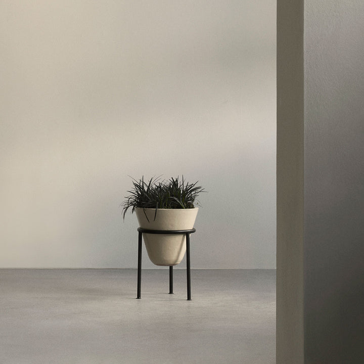 audo copenhagen (menu) | daiza planter | ivory 35x25cm ~ DC