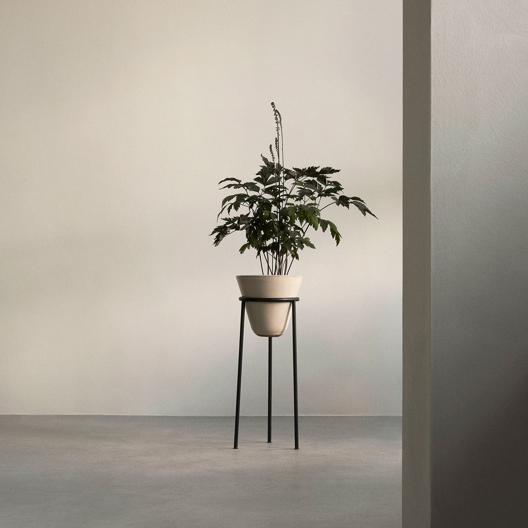 audo copenhagen (menu) | daiza planter | ivory 65x25cm ~ DC