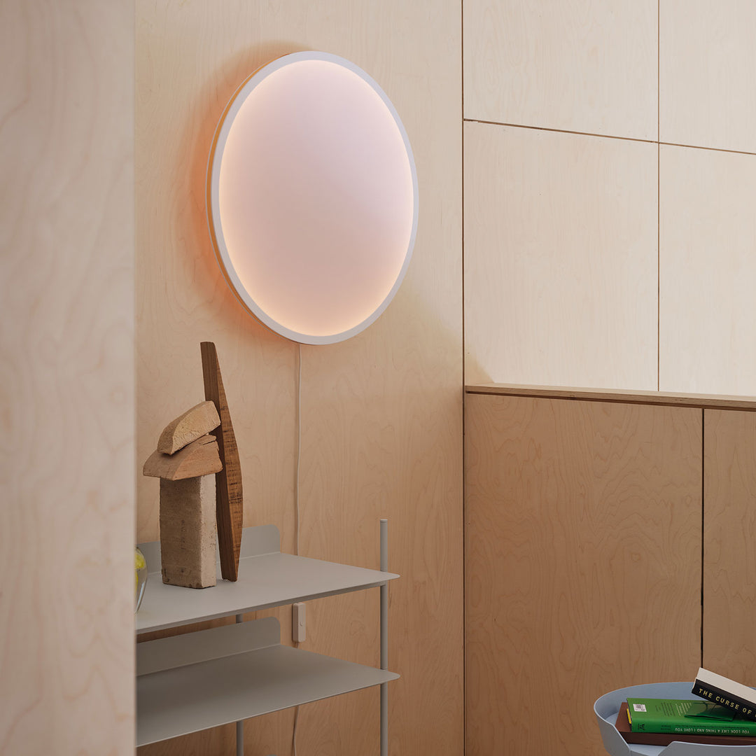 muuto | calm wall lamp | 68 cm | white black