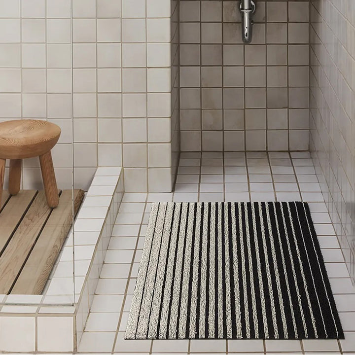 chilewich | shag doormat 46x71cm (18x28") | domino black + white