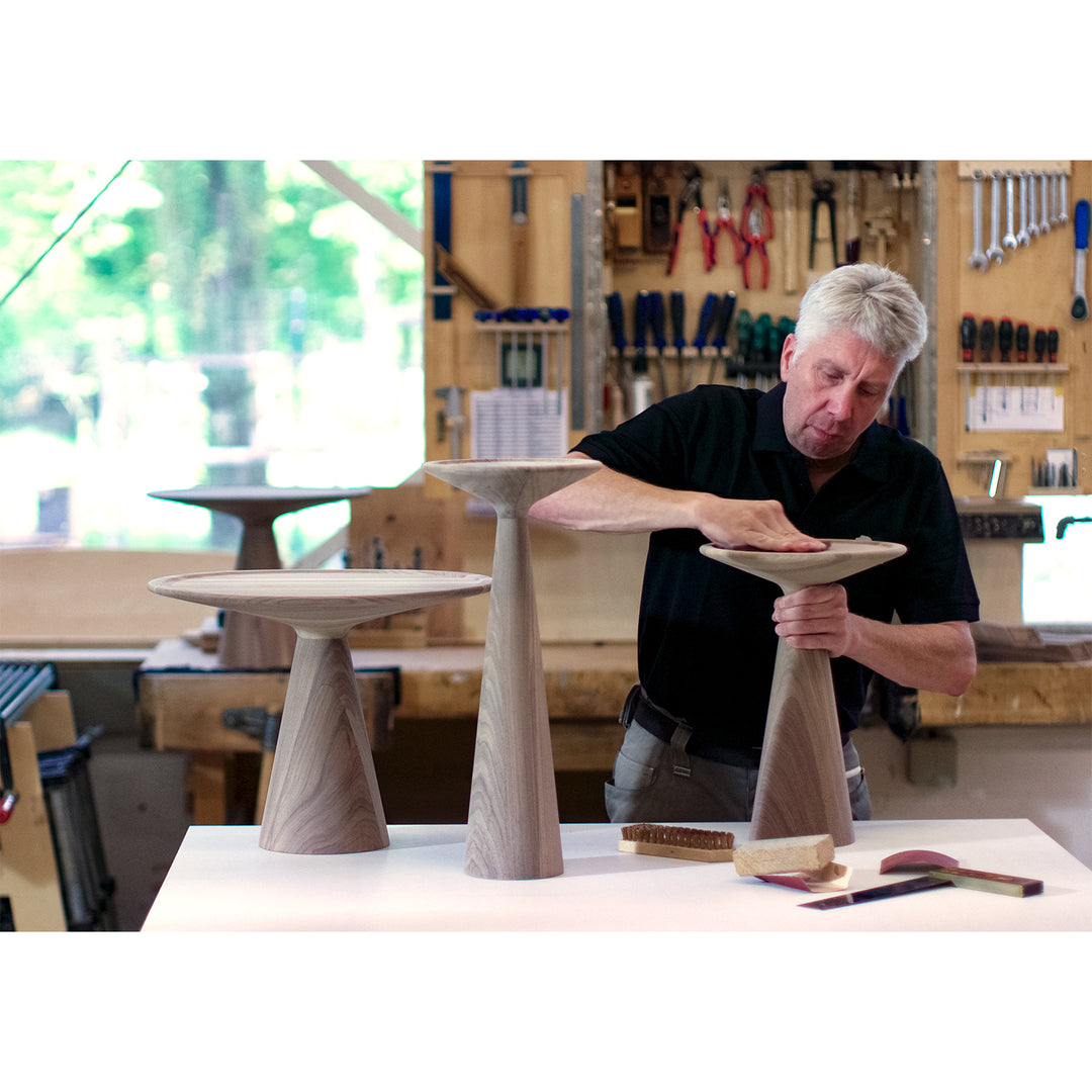 draenert | figura coffee table | american walnut 49x38cm