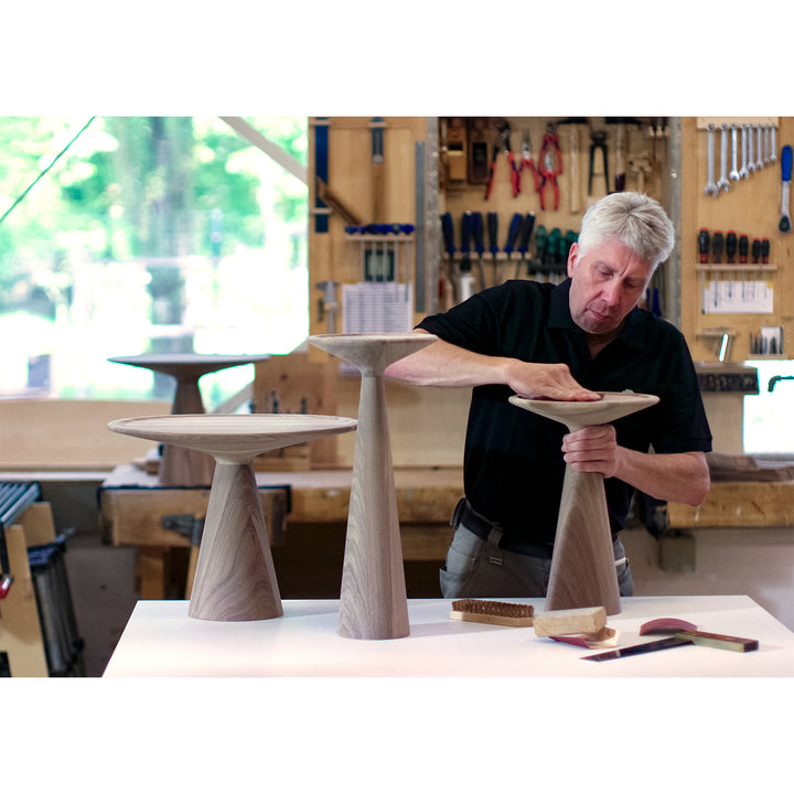 draenert | figura coffee table | american walnut 49x38cm