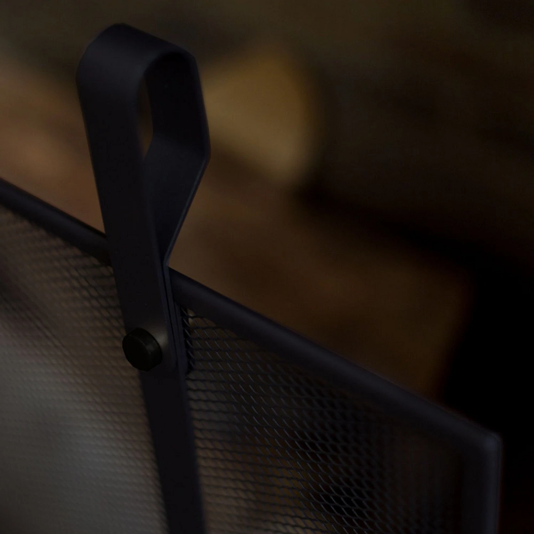 eldvarm | emma fireplace screen | noir 70