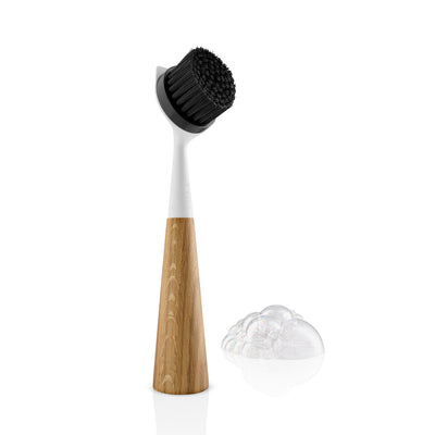 eva solo | dish brush nylon | oak + white