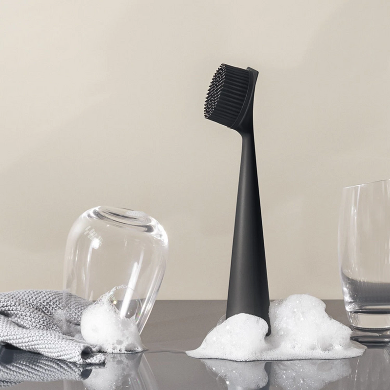 eva solo | washing up brush silicone | black