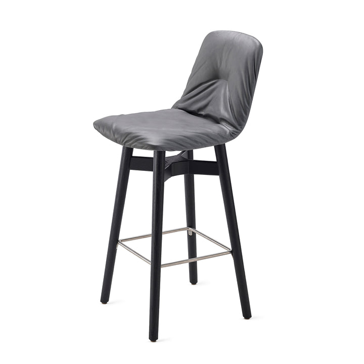 freifrau | leya high back kitchen stool 65cm | muscat cognac leather + oak