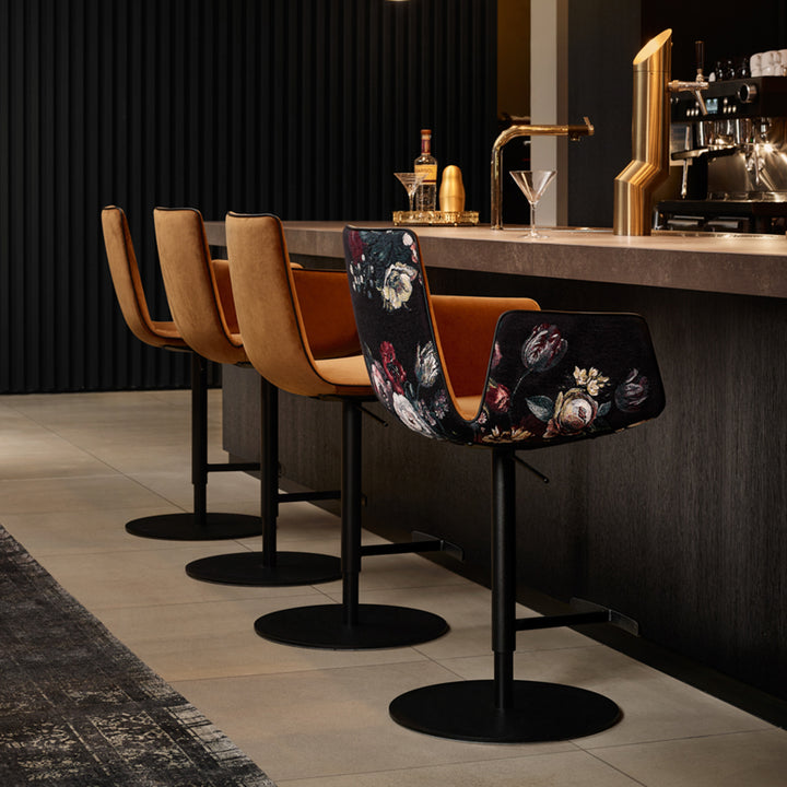 freifrau | amelie barstool high | riga noir