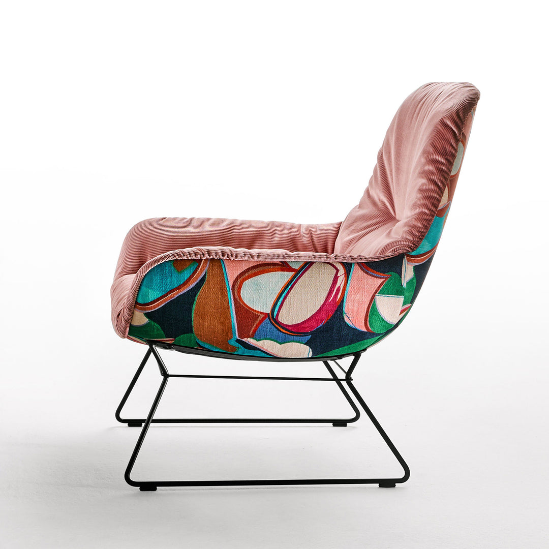 freifrau | leya lounge chair | wire frame | riga tamaris + dedar margaritas