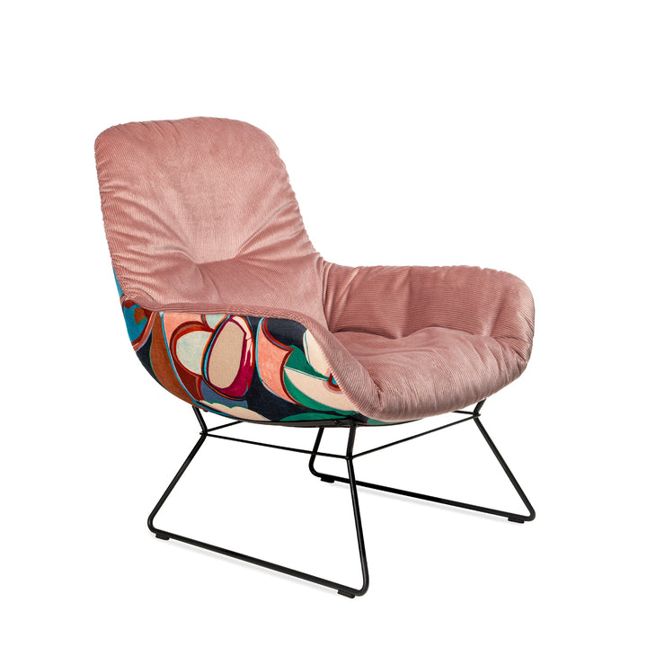 freifrau | leya lounge chair | wire frame | riga tamaris + dedar margaritas