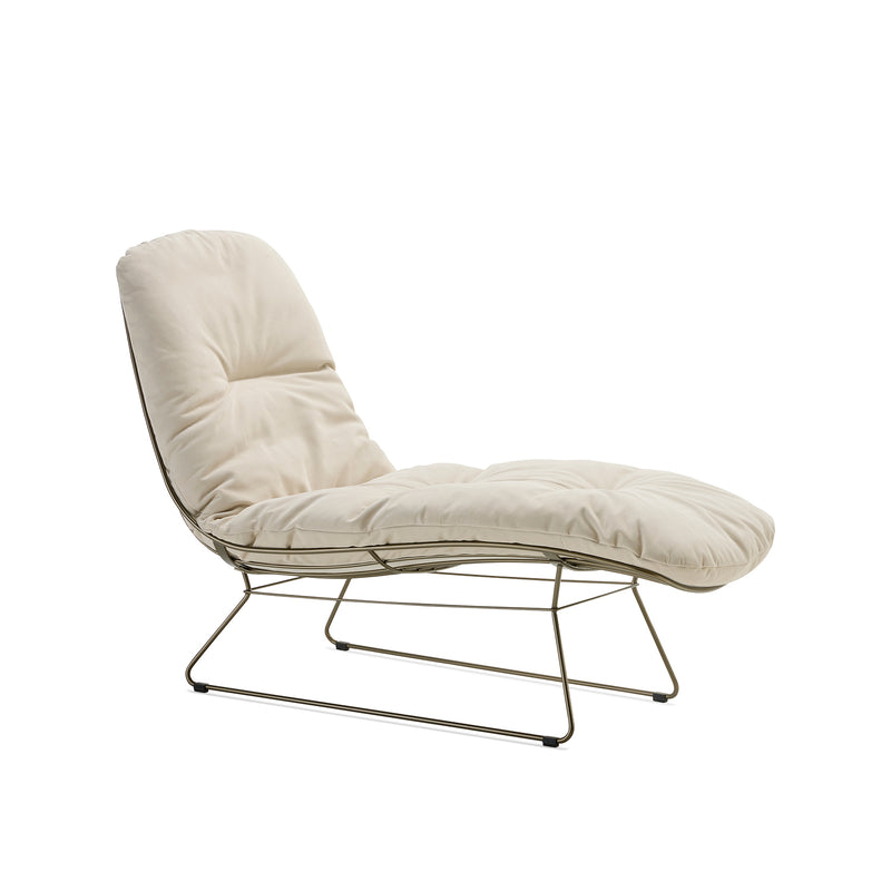 freifrau | leyasol outdoor sun lounger | lopi fabric + steel bronze glaze frame