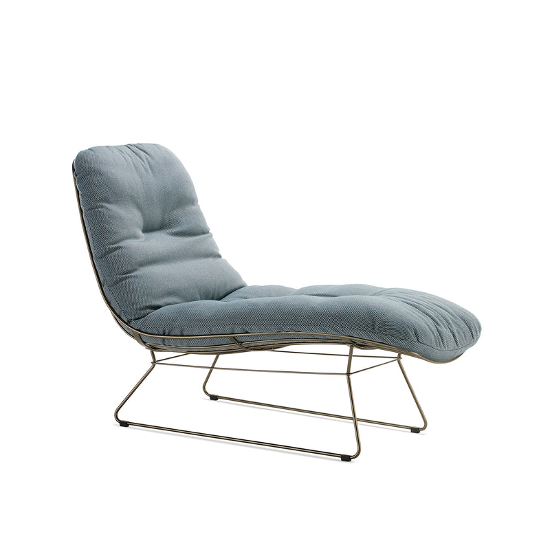 freifrau | leyasol outdoor sun lounger | lopi fabric + steel bronze glaze frame