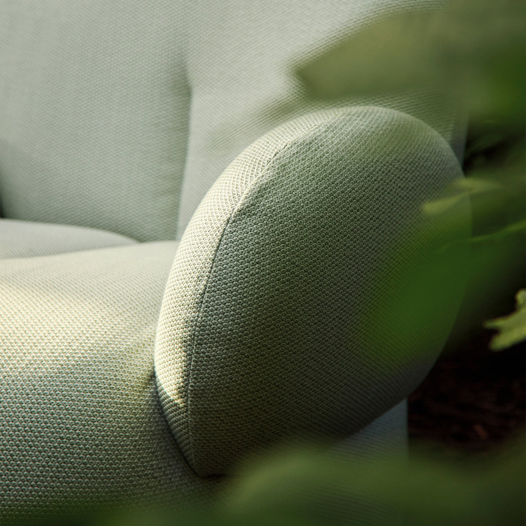 freifrau | nana outdoor love seat | lopi fabric