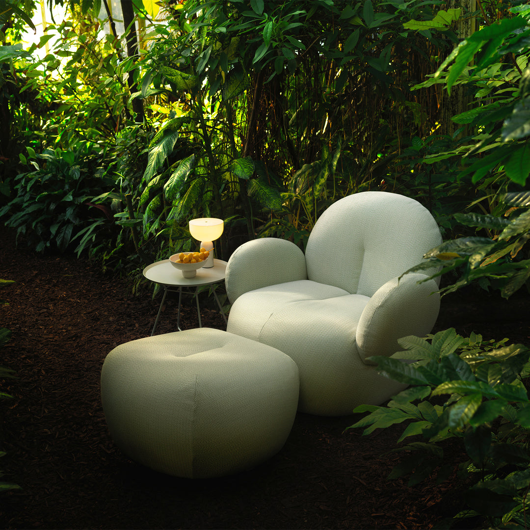 freifrau | nana outdoor love seat | lopi fabric