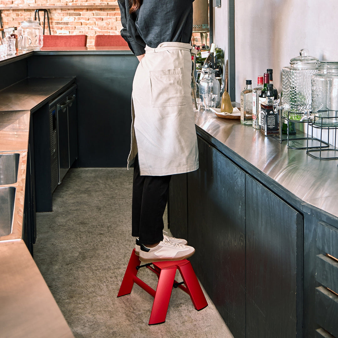 hasegawa | lucano 1 step ladder | red