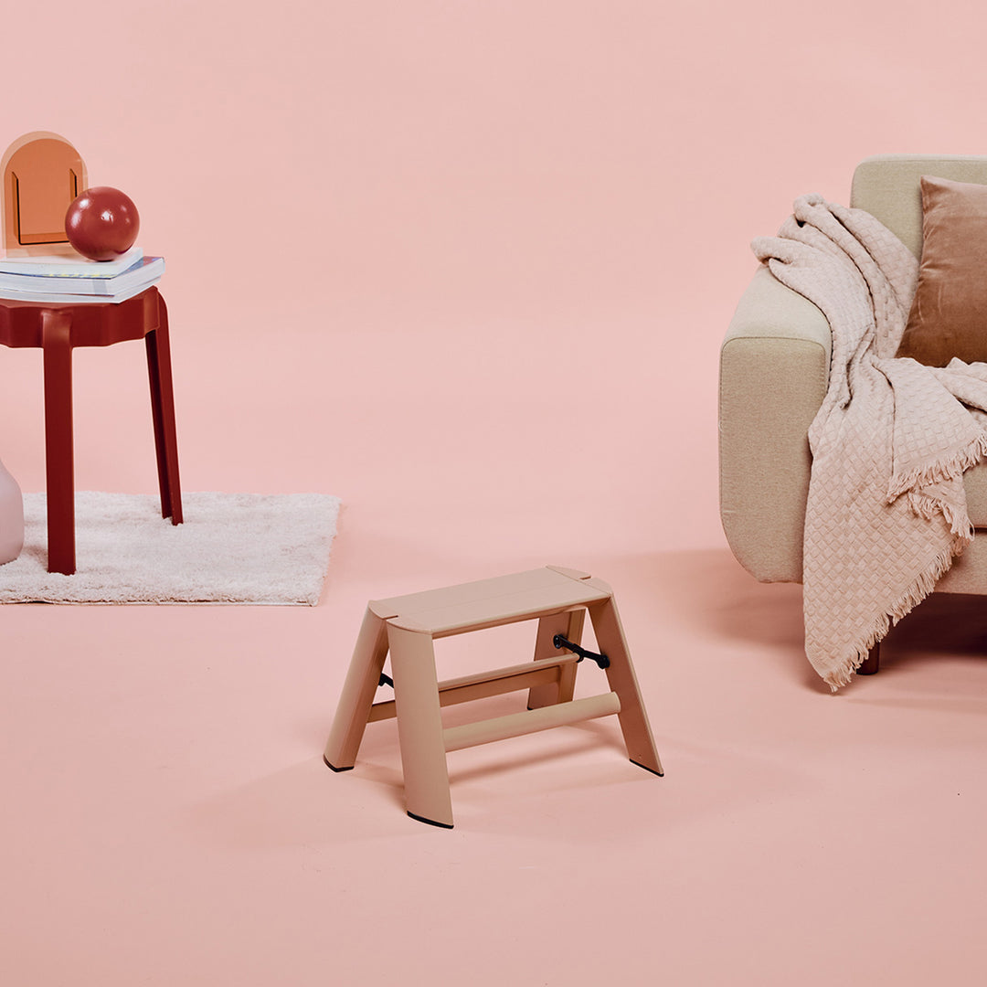 hasegawa | lucano 1 step ladder | peach brown