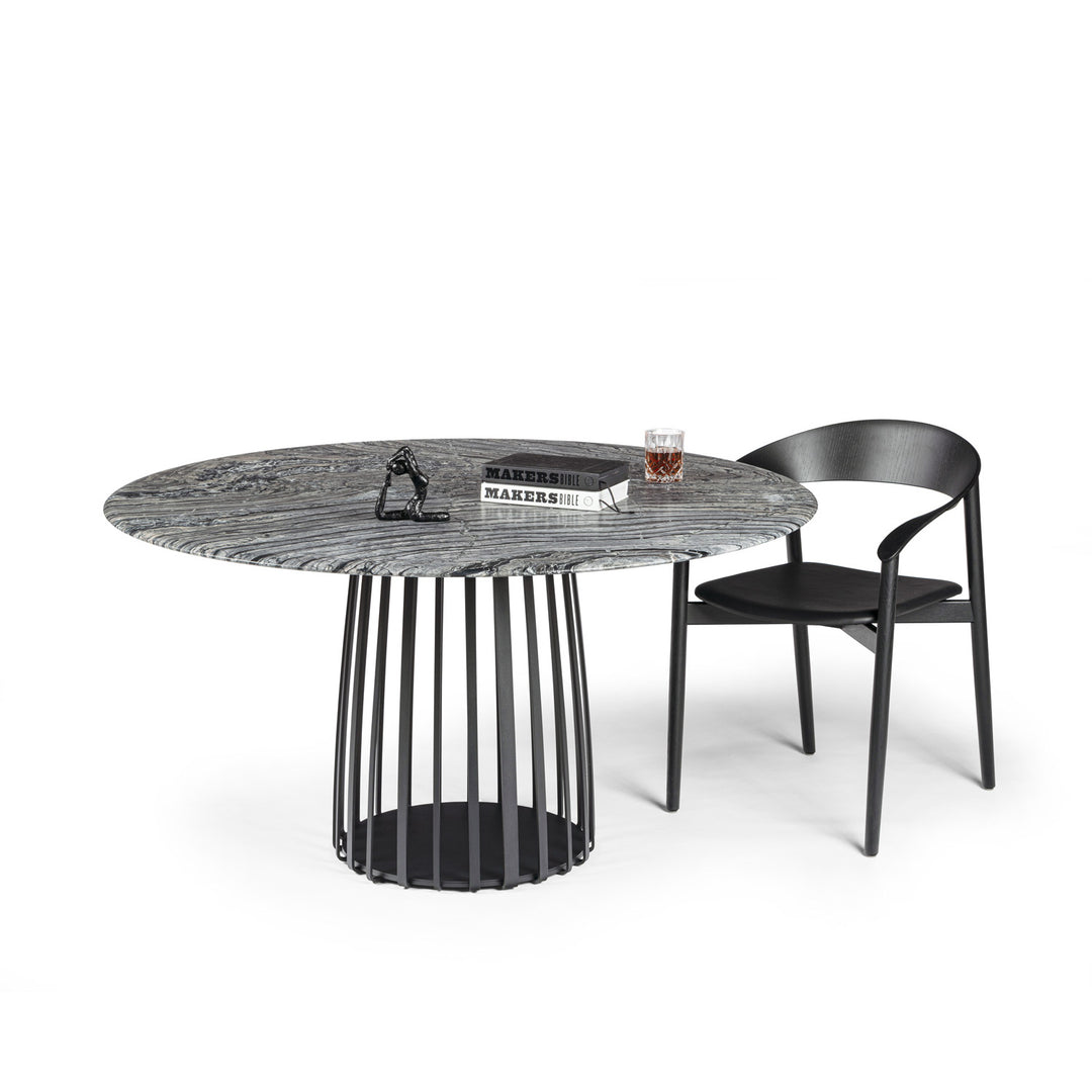 janua | bc 07 basket table round | black and gold limestone + black base 110cm