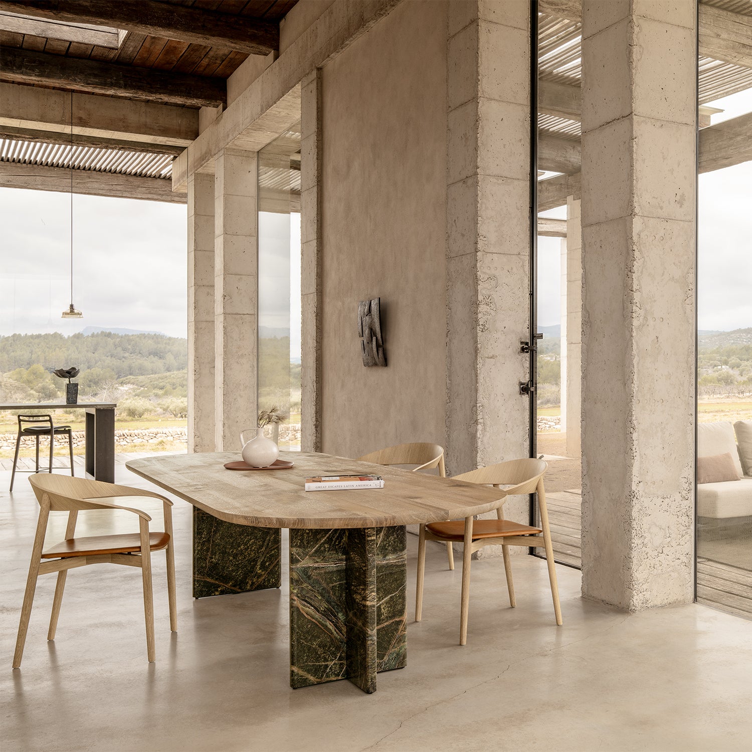 janua | bc 17 t-rox table