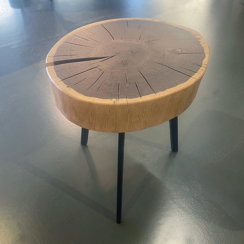 janua | bc 05 stomp table | 40-50cm | natural smoked oak raw