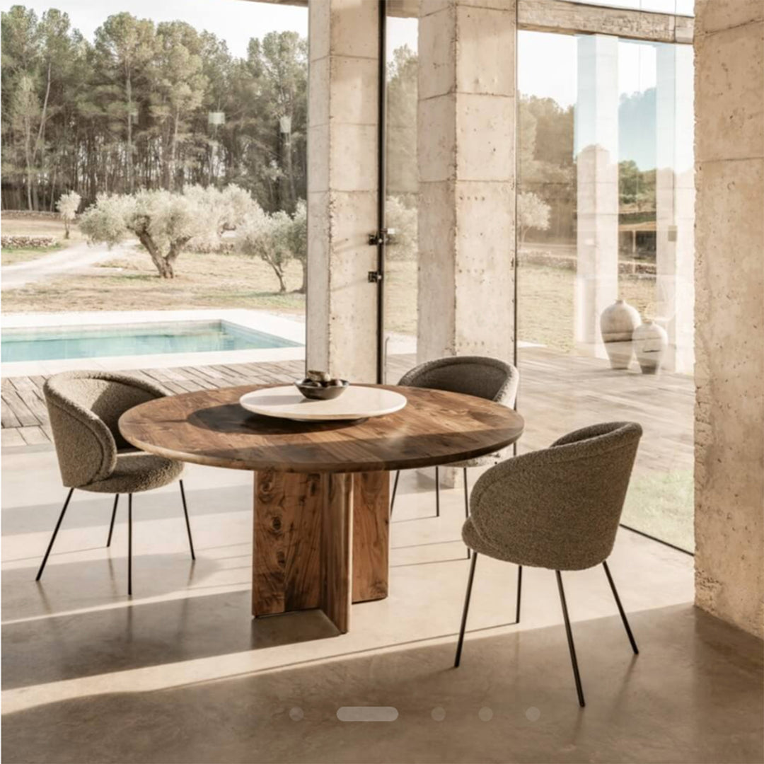 janua_t-Rox_walnut_round_1500.jpg__PID:b0f079b9-48bd-4ee4-b839-6448eb142598