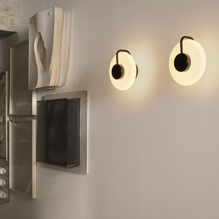 kdln | tratto wall lamp | black