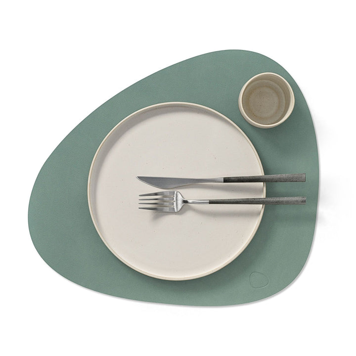 lind dna | table mat curve | L nupo pastel green