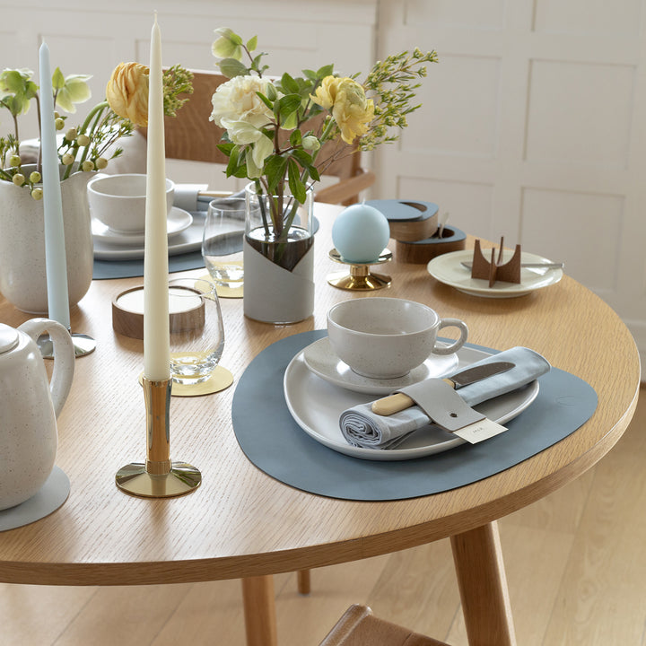 lind dna | table mat | curve large | nupo light blue