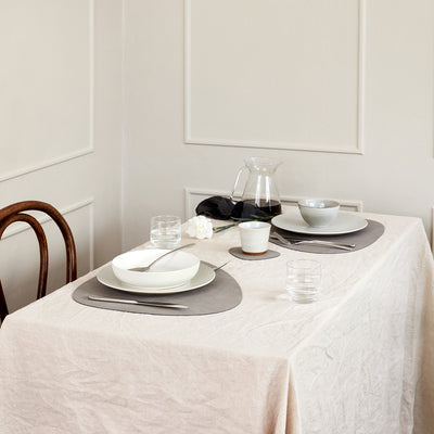 lind dna | table mat | curve large | nupo light grey
