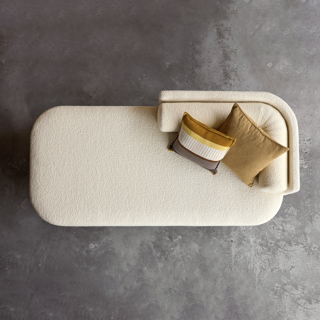 moeller design | CAJA daybed | right backrest | city velvet reloaded 138