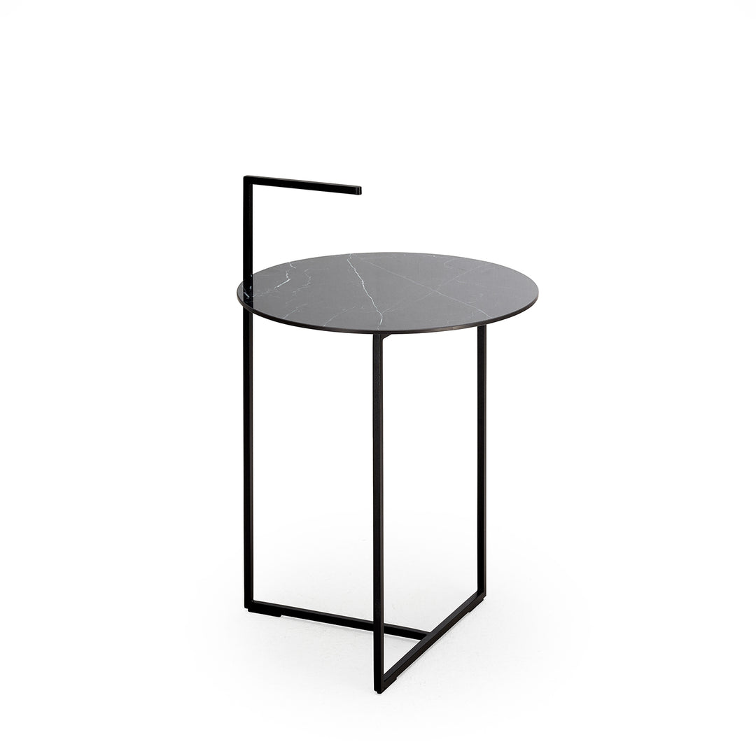 moeller design | CARRY side table | white calacatta ceramic + gold frame