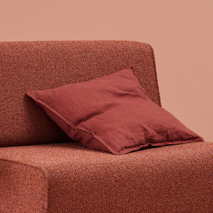 moeller design | slounge cushion 50cm | loop burgundy 34