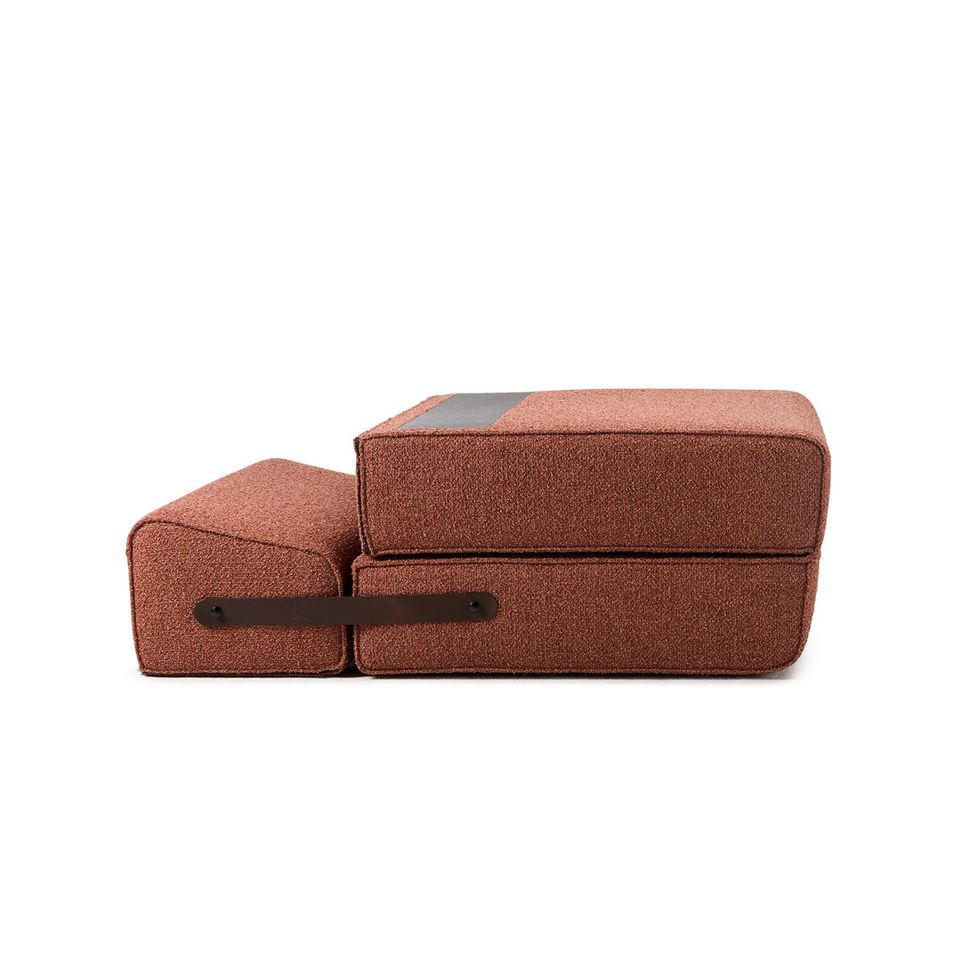 moeller design | slounge sleeper chair | loop thyme 206 + leather strap