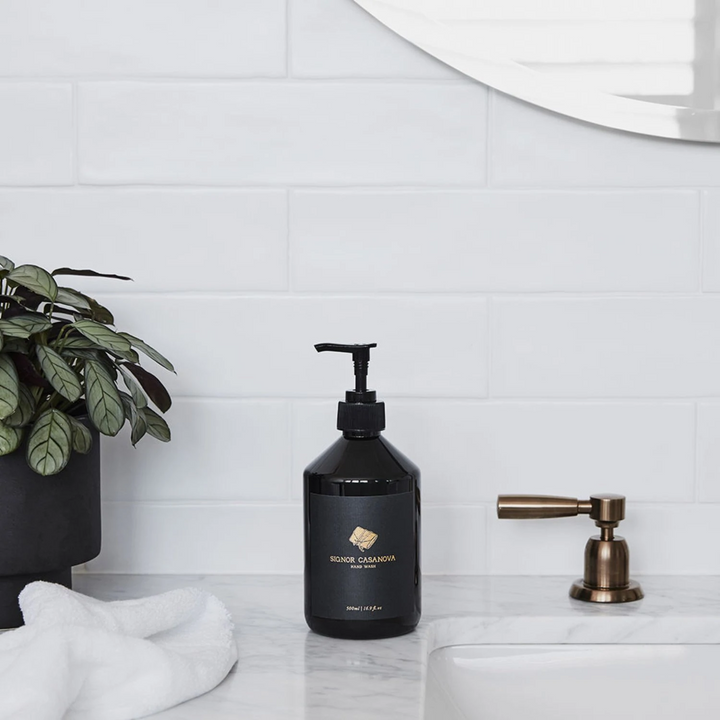 mr voss | hand wash | signor casanova